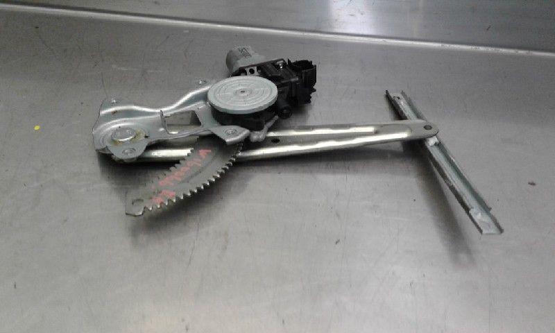 RAAMMECHANIEK RECHTS ACHTER Nissan Juke (F15), Gebruikt, Nissan