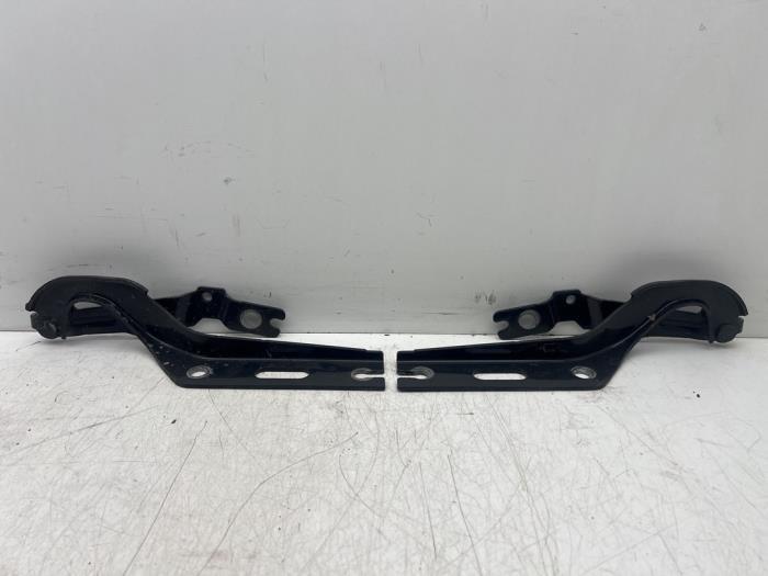 Charnière capot d'un Volkswagen Polo, Volkswagen, -, 3 mois de garantie, Utilisé