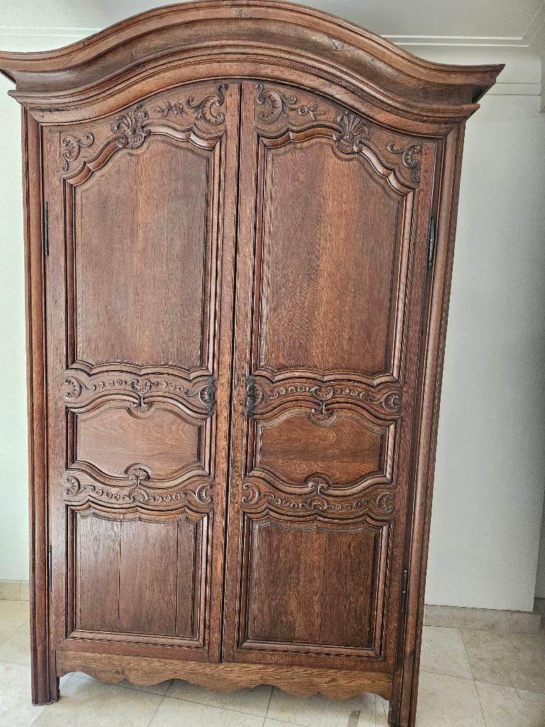 Linnenkast Louis XV stijl, Ophalen