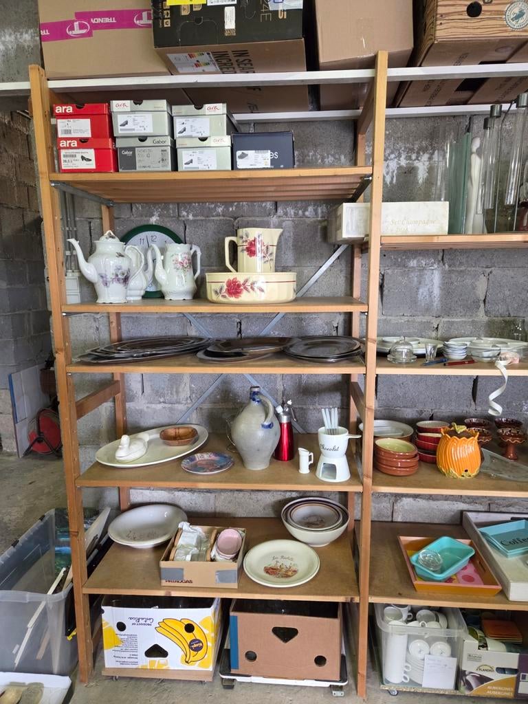 Je vide mon garage - vaisselle, meuble, livres, bibelots etc, Ophalen