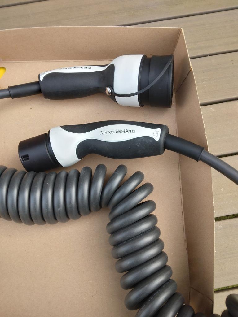 Laadkabel voor mercedes  ,mode 3   2,5 m lang, Auto diversen, Laadpalen, Ophalen of Verzenden, Laadkabel