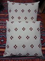 Kussens 40x40 met rits zie foto's. 4 euro per stuk, Ophalen