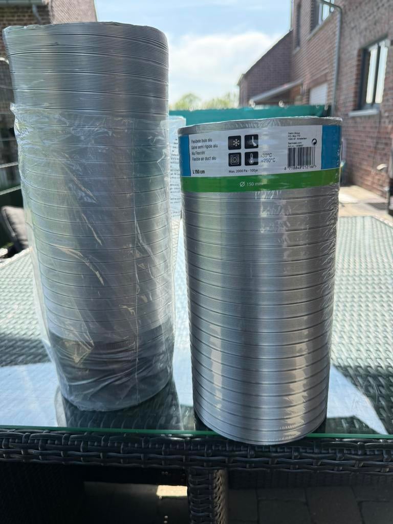 2 Flexibele buizen alu, Ophalen, Zo goed als nieuw