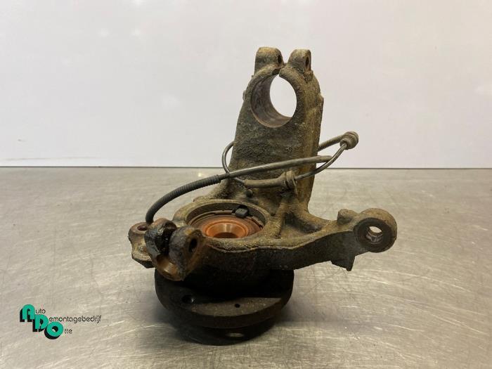 Fusee rechts-voor van een Citroen DS3 (DS3 10-), Auto-onderdelen, Ophanging en Onderstel, Citroën, Gebruikt, 3 maanden garantie