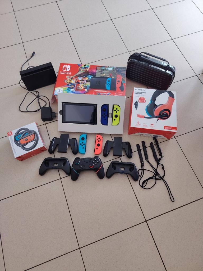 Switch 1 V2, Games en Spelcomputers, Spelcomputers | Nintendo Switch