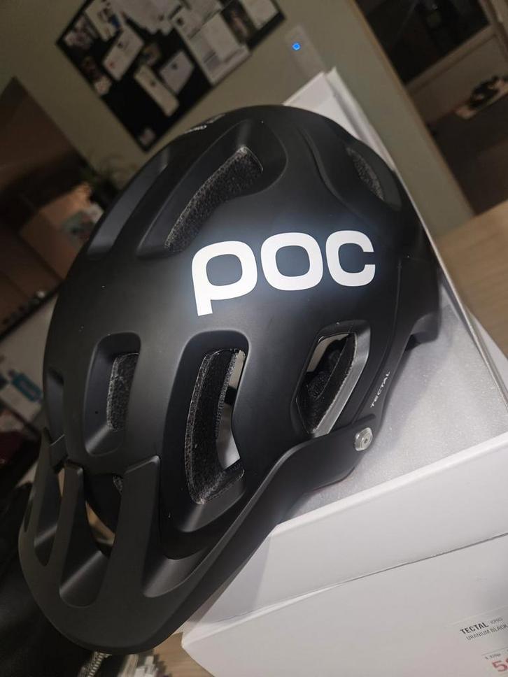 Poc tectal helm nieuw 150 euro nu 80  maat L, Fietsen en Brommers, Fietsaccessoires | Fietshelmen, L, Ophalen