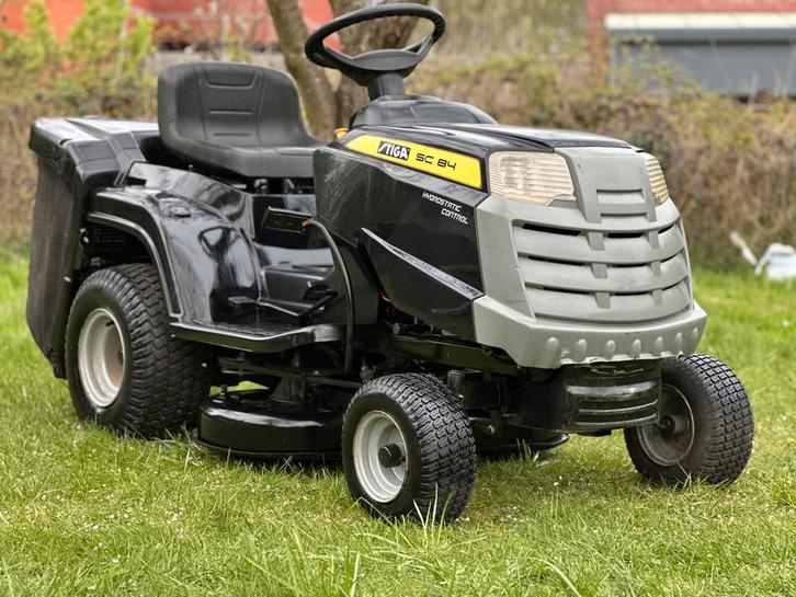 Stiga zitmaaier SC 84 – onderhoud gehad KAN GELEVERD WOORDEN, Tuin en Terras, Zitmaaiers, Zo goed als nieuw, 90 tot 120 cm, Elektrische starter