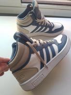 45 1/3 adidas baskets hoops jaar '24 nieuwstaat!, Kleding | Heren, Schoenen, Verzenden, Zo goed als nieuw, Adidas, Sneakers