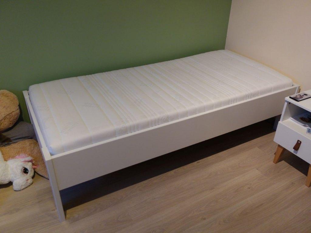 Bed 90cm breed wit, Ophalen, 90 cm, Eenpersoons, Zo goed als nieuw