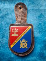 Cintre de poitrine, Collections, Enlèvement ou Envoi