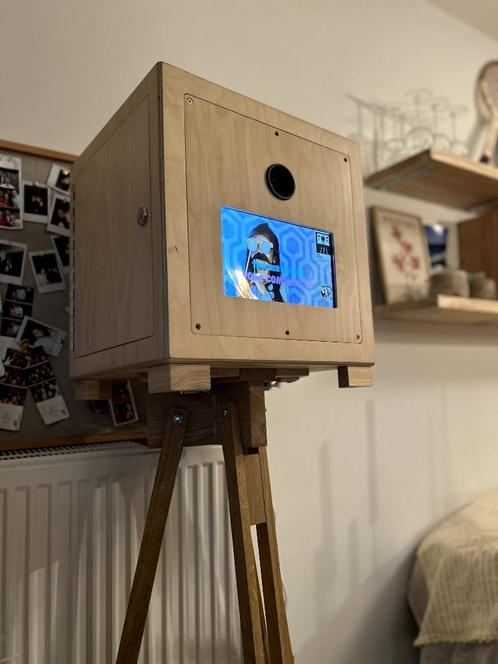 Photobooth gemaakt door meubelmaker klaar voor gebruik, Hobby en Vrije tijd, Feestartikelen | Verhuur, Zo goed als nieuw, Ophalen