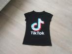 Tik tok zwart shirt maat 14 jaar past een 12 jarige, Ophalen of Verzenden, Gebruikt, Meisje, Shirt of Longsleeve