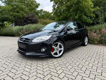 Ford Focus 1.6i *ST-Line* - 2013/094.000km/Euro 5 - 205 PK beschikbaar voor biedingen