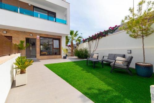 Moderne geschakelde duplex woning/ Los Balcones, Torrevieja, Immo, Buitenland, Spanje, Appartement, Overige