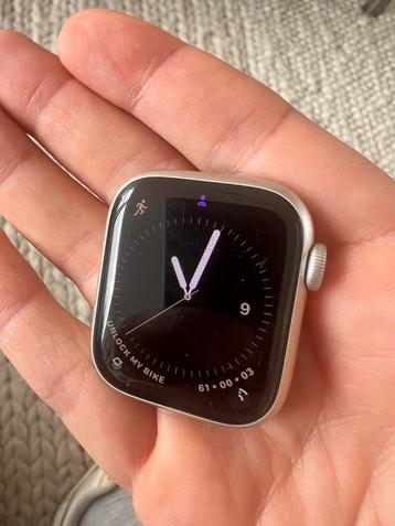 Applewatch series 7 in nieuwstaat beschikbaar voor biedingen