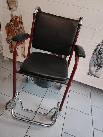 Chaise percée 2 en 1 chaise transfert avec 4 roues  beschikbaar voor biedingen