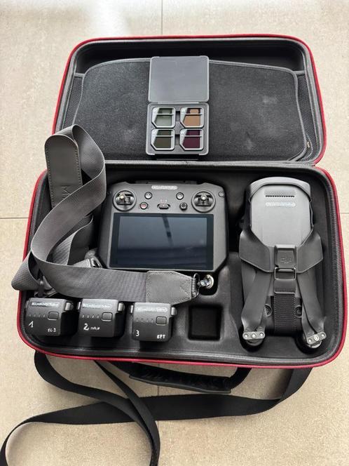 DJI Mavic 3 Fly More Combo + RC Pro – Als nieuw (8 u), Audio, Tv en Foto, Drones, Zo goed als nieuw, Drone met camera, Ophalen of Verzenden