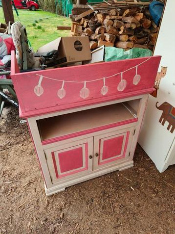 Commode kinderkamer beschikbaar voor biedingen