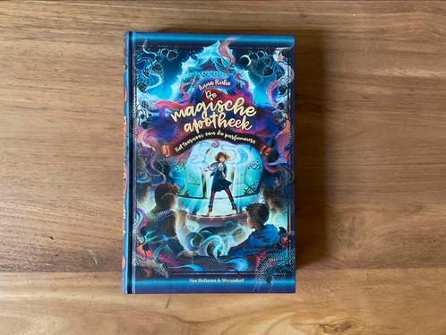 Anna Ruhe - Het toernooi van de parfumeurs, Boeken, Kinderboeken | Jeugd | 10 tot 12 jaar, Zo goed als nieuw, Ophalen
