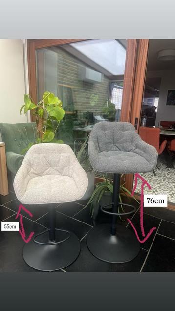 6 chaises haute design neuve  beschikbaar voor biedingen