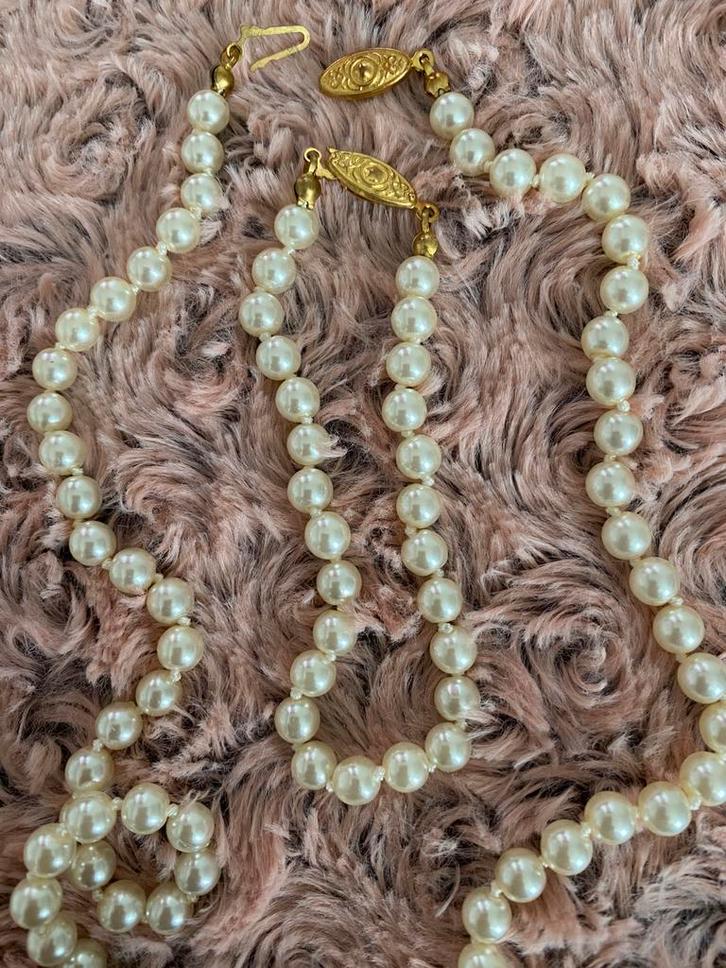 Ensemble collier et bracelet en perles — Style vintage, Bijoux, Sacs & Beauté, Colliers, Comme neuf, Enlèvement ou Envoi