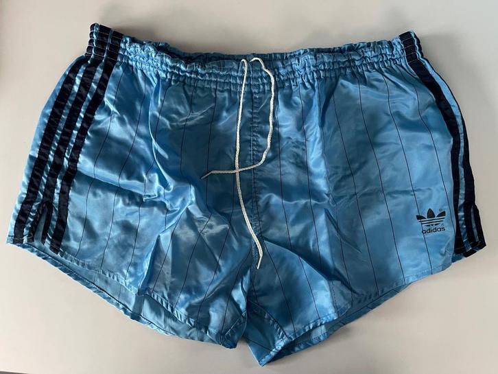 Adidas vintage voetbal short, Sport en Fitness, Voetbal, Gebruikt, Broek, Maat M, Ophalen