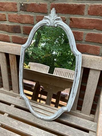 brocante spiegel beschikbaar voor biedingen