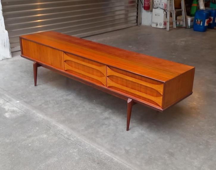 Sideboard Vintage Lowboard Oswald Vermaercke V-form 1960's, Maison & Meubles, Accessoires pour la Maison | Autre, Comme neuf, Enlèvement