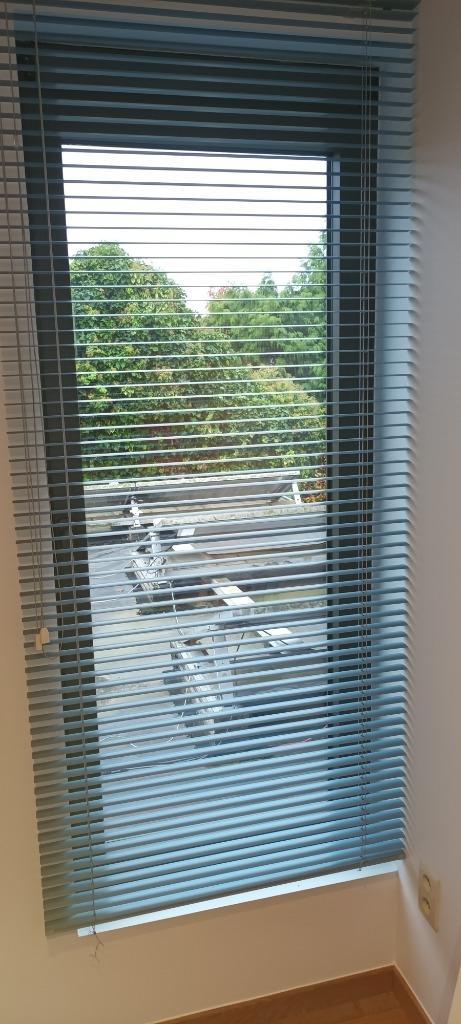 Jalouzieën, Huis en Inrichting, Stoffering | Gordijnen en Lamellen, Gebruikt, 200 cm of meer, 50 tot 100 cm, Grijs, Blauw, Ophalen