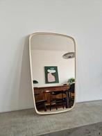 Vintage spiegel / sixties retro, Maison & Meubles, Accessoires pour la Maison | Miroirs, Comme neuf, Ovale, Moins de 50 cm, Enlèvement