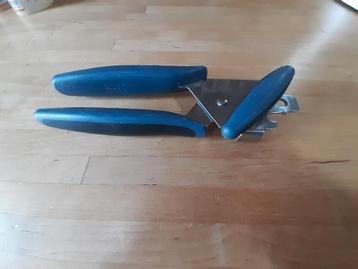 Ouvre-boîte ikea beschikbaar voor biedingen