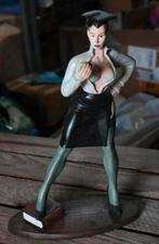 Figurine statue avocate, Enlèvement, Comme neuf