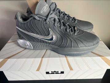 LeBron XXI EP beschikbaar voor biedingen