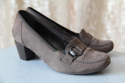 Escarpins bruns  à boucles pointure 4, Kleding | Dames, Schoenen, Gedragen, Pumps, Bruin, Ophalen of Verzenden