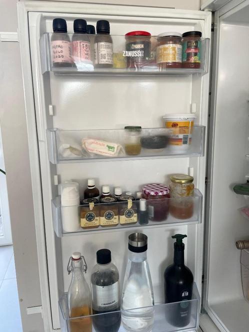 Zanussi ZRAK10FS2 ingebouwde koelkast, Elektronische apparatuur, Koelkasten en IJskasten, Gebruikt, Zonder vriesvak, 150 tot 200 liter