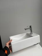 Lavabo met kraan, Ophalen, Zo goed als nieuw, Kraan
