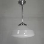 Art Deco hanglamp met wit glazen kap, jaren 30, Antiek en Kunst, Ophalen of Verzenden