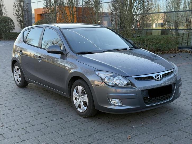 Hyundai i30 1.4i * 1er propriétaire * Tel 0492436959, Auto's, Hyundai, Particulier, i30, Bluetooth, Benzine, Onderhoudsboekje