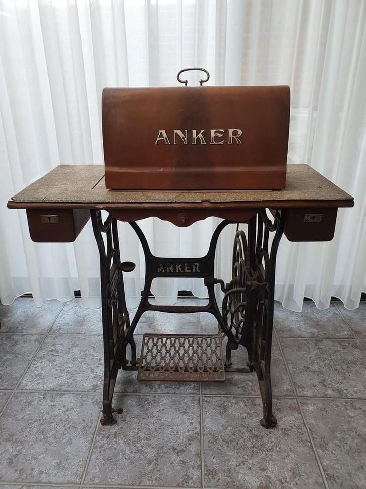 Machine à coudre Anker ancienne (accessoires d'origine inclu, Antiquités & Art, Antiquités | Machines à coudre, Enlèvement
