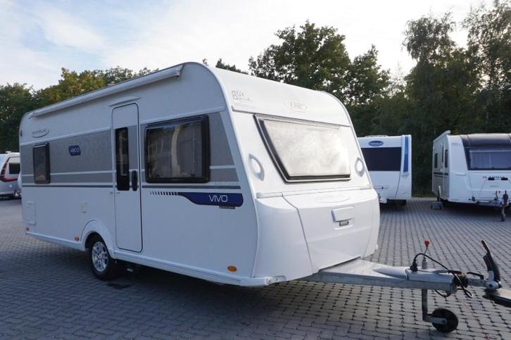 Mooie 4pers.LMC met mover, voortent, etuiluifel, rondzit, fr, Caravans en Kamperen, Caravans, Bedrijf, tot en met 4, Rondzit, Sterckeman