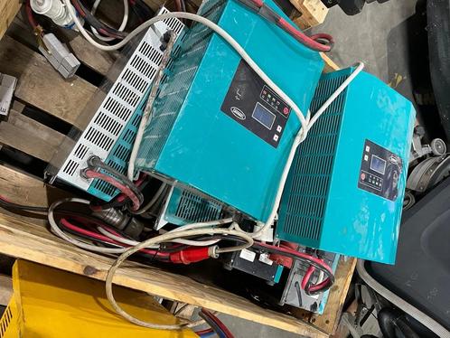 TENNANT 10x 36Volt lader oplader laadkast tractie accu, Articles professionnels, Machines & Construction | Entretien & Nettoyage