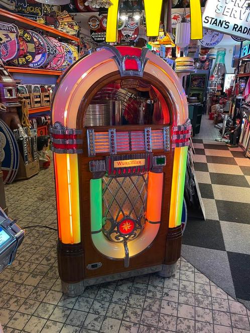 Wurlitzer 1015 uit 1946. Gerestaureerd. Inruil mogelijk, Verzamelen, Automaten | Jukeboxen, Zo goed als nieuw, Wurlitzer, Ophalen