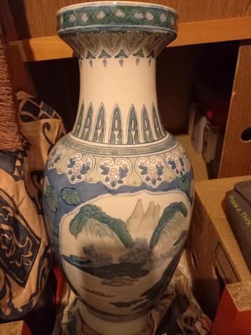 Vase chinois disponible aux enchères