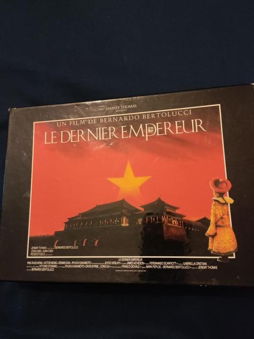 Coffret VHS avec poster: "Le dernier Empereur", CD & DVD, VHS | Film, Comme neuf, Action et Aventure, Tous les âges, Enlèvement ou Envoi