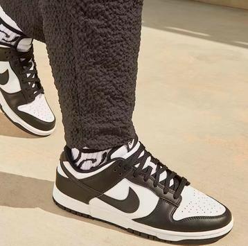 Nike retro dunk S 43 beschikbaar voor biedingen