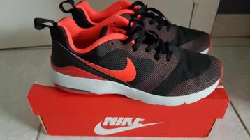 Heel mooie Nike damesschoenen maat 39.! beschikbaar voor biedingen