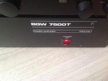 Eindversterker BGW 7500T,,= PA amplifier made by BGW== beschikbaar voor biedingen