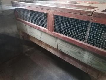 Konijnenhokken van kweker  beschikbaar voor biedingen