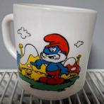 Vintage mok Smurfen 1984 Grote Smurf Smurfin Arcopal, Verzamelen, Smurfen, Ophalen of Verzenden, Zo goed als nieuw, Grote Smurf