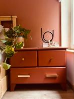 Table de chevet en pin massif terracotta et poignées dorées, Ophalen, Zo goed als nieuw, Grenenhout